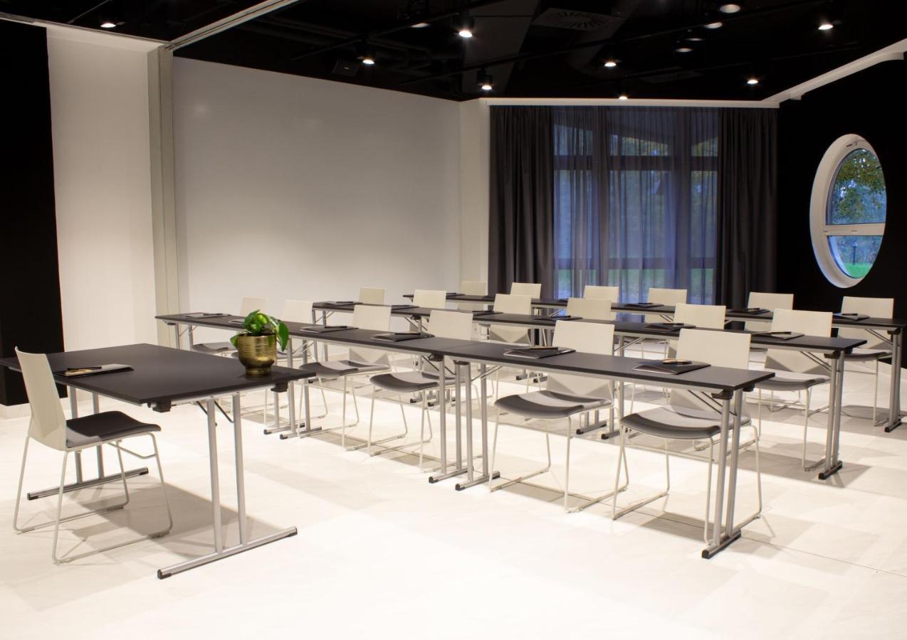 Ginn Hotel Berlin Potsdam Телтов Екстериор снимка